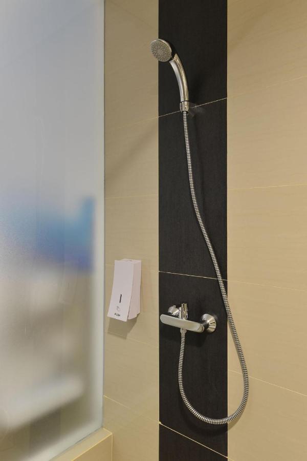 Moritz Biz Gandaria Hotel จาการ์ตา ภายนอก รูปภาพ