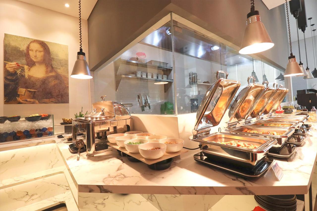 Moritz Biz Gandaria Hotel จาการ์ตา ภายนอก รูปภาพ